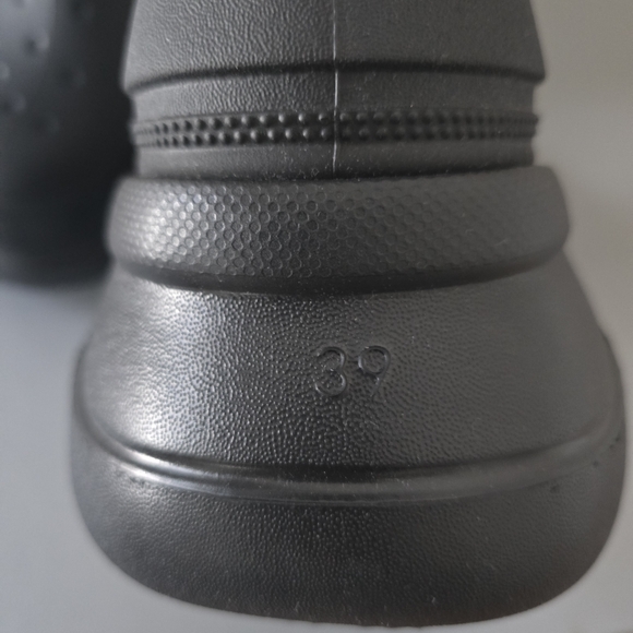 Balenciaga Women's Black Boots - Picture 3 of 8